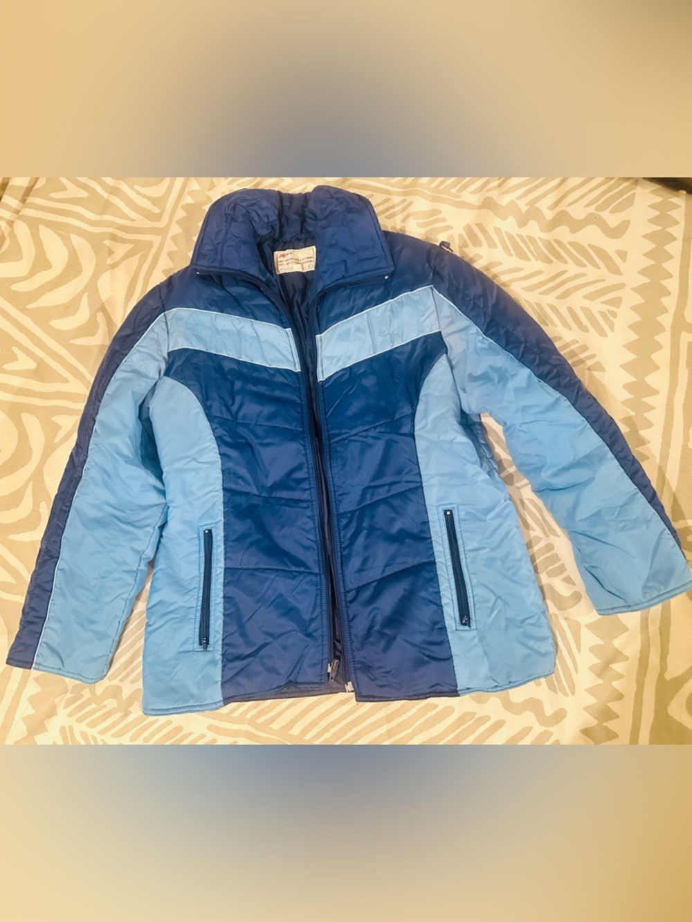 Vintage Women’s Two-Tone Blue Ski Jacket